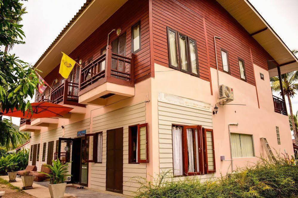 Love Station Hostel Baan Tai Exterior foto