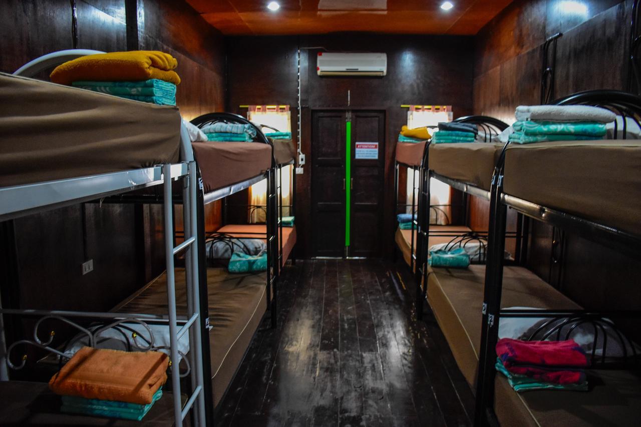 Love Station Hostel Baan Tai Exterior foto