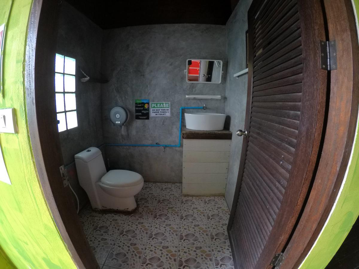 Love Station Hostel Baan Tai Exterior foto