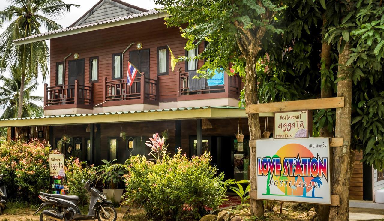 Love Station Hostel Baan Tai Exterior foto